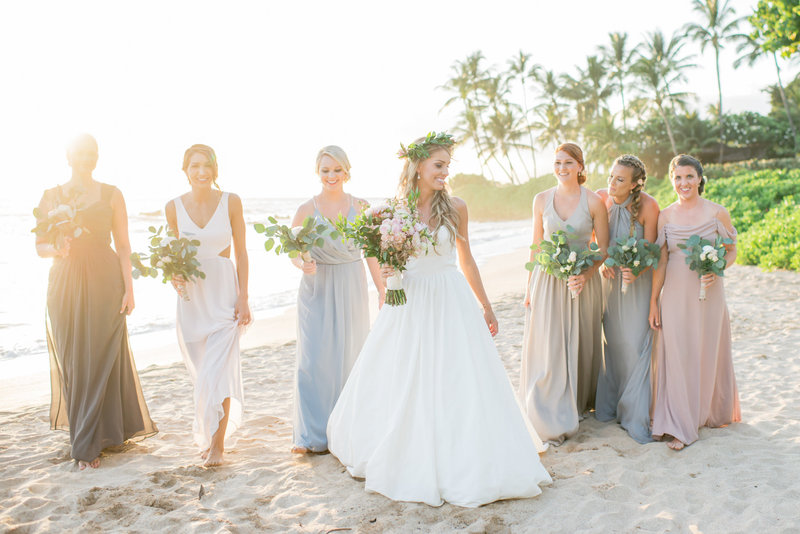 Trending gorgeous wedding colors for fine art brides